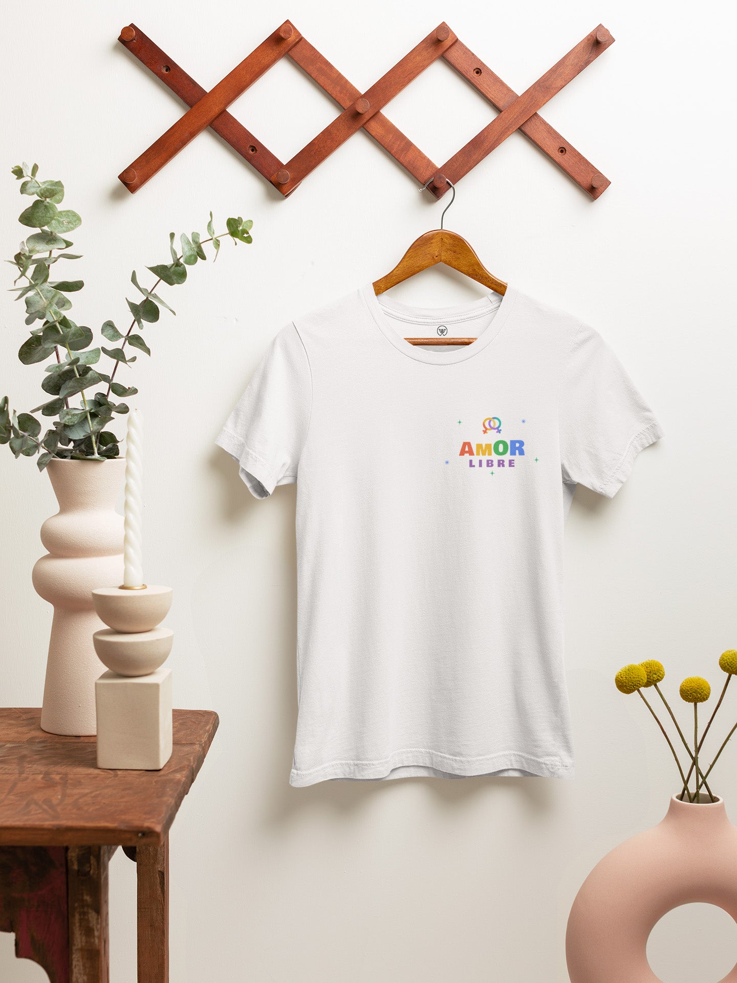 Amor Libre Unisex T-Shirt